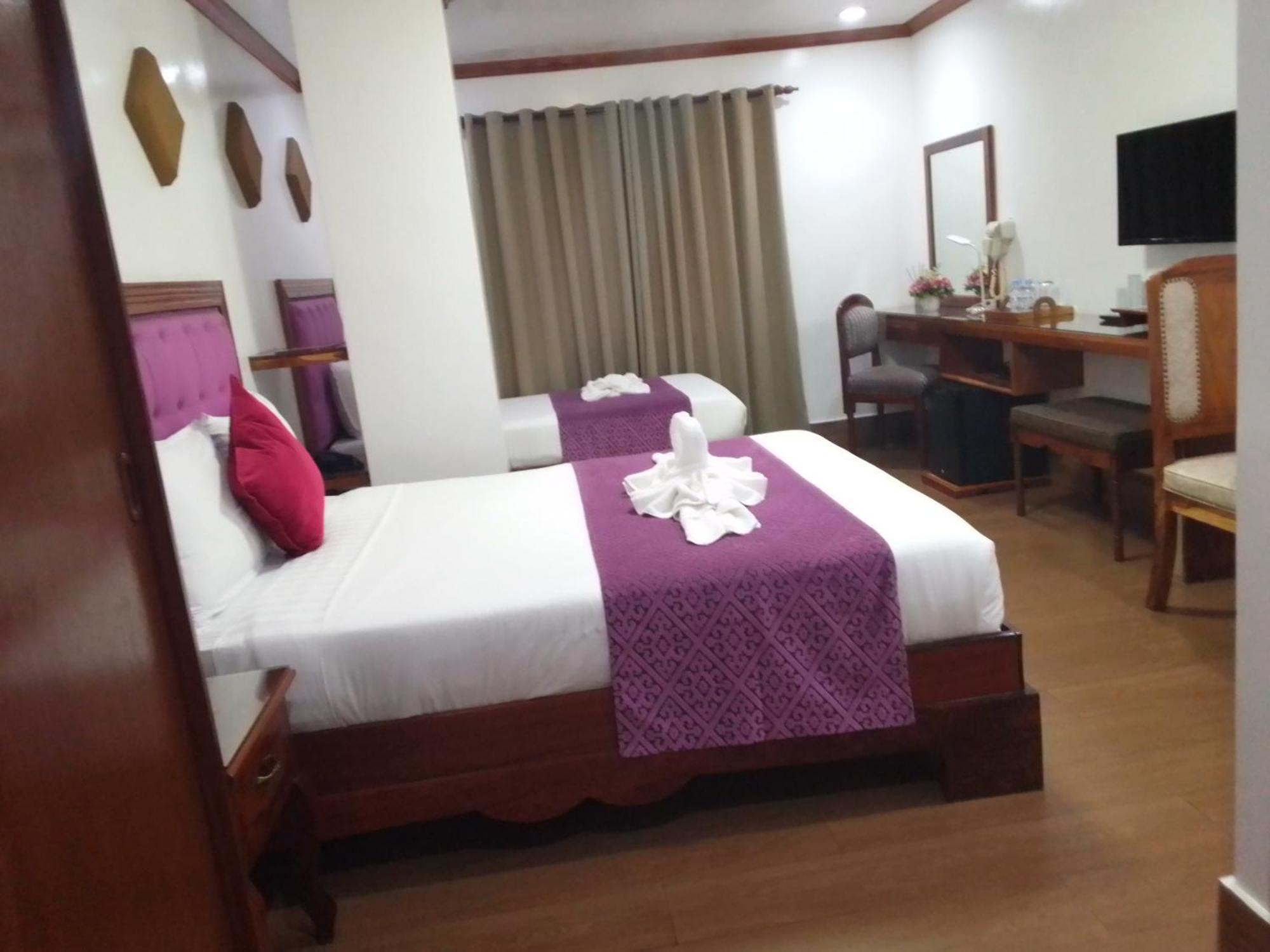 Cln Boutique Hotel Tacloban Exteriör bild